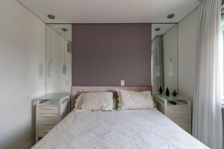 Apartamento à venda com 132m², 3 quartos e 2 vagas Apartamento à venda com 132m², 3 quartos e 2 vagasSuíte