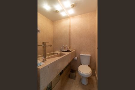 Apartamento à venda com 132m², 3 quartos e 2 vagas Apartamento à venda com 132m², 3 quartos e 2 vagasLavabo