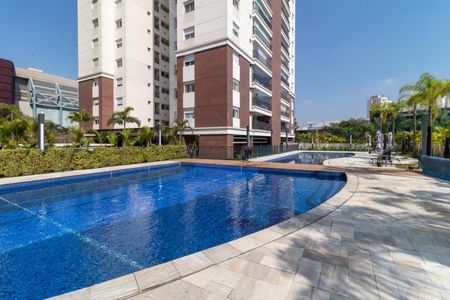 Apartamento à venda com 132m², 3 quartos e 2 vagas Apartamento à venda com 132m², 3 quartos e 2 vagasÁrea comum - Piscina