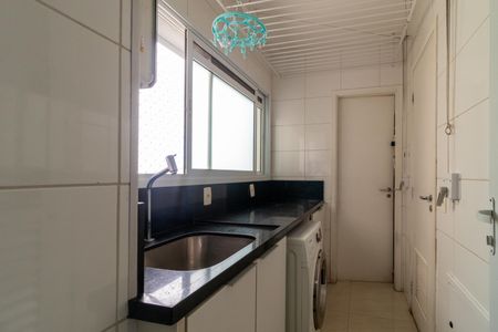Apartamento à venda com 132m², 3 quartos e 2 vagas Apartamento à venda com 132m², 3 quartos e 2 vagasÁrea de Serviço