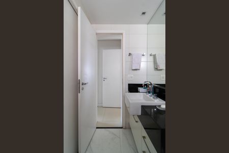 Apartamento à venda com 132m², 3 quartos e 2 vagas Apartamento à venda com 132m², 3 quartos e 2 vagasBanheiro