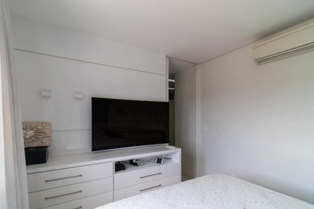 Apartamento à venda com 132m², 3 quartos e 2 vagas Apartamento à venda com 132m², 3 quartos e 2 vagasSuíte