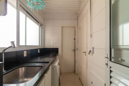 Apartamento à venda com 132m², 3 quartos e 2 vagas Apartamento à venda com 132m², 3 quartos e 2 vagasÁrea de Serviço