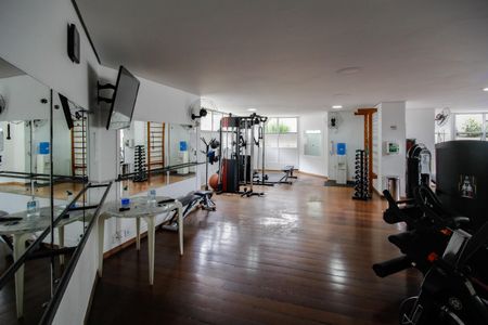 Apartamento à venda com 57m², 2 quartos e 1 vaga Apartamento à venda com 57m², 2 quartos e 1 vagaÁrea comum - Academia