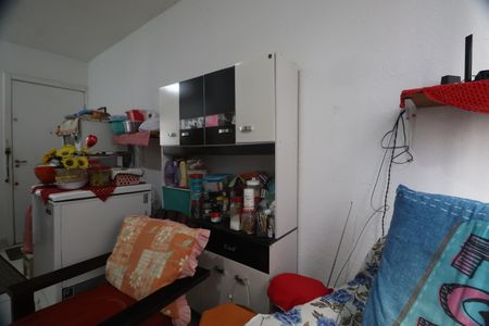 Sala de apartamento à venda com 2 quartos, 45m² em Estância Velha, Canoas