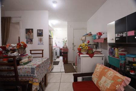 Sala de apartamento à venda com 2 quartos, 45m² em Estância Velha, Canoas