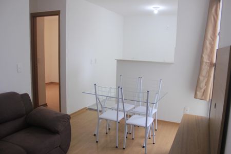 Sala de apartamento para alugar com 2 quartos, 38m² em Jardim Rosa de Franca, Guarulhos
