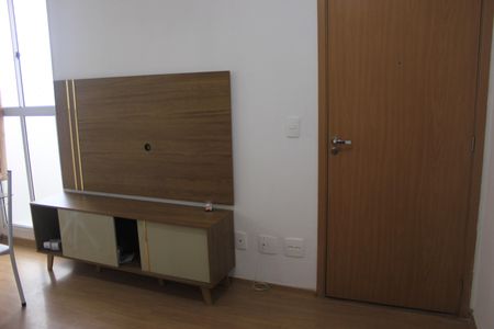 Sala de apartamento para alugar com 2 quartos, 38m² em Jardim Rosa de Franca, Guarulhos