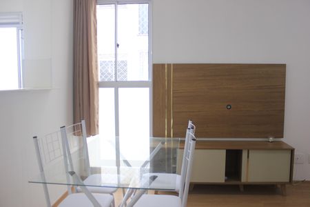 Sala de apartamento para alugar com 2 quartos, 38m² em Jardim Rosa de Franca, Guarulhos