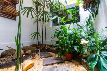 Casa à venda com 216m², 3 quartos e 1 vaga Casa à venda com 216m², 3 quartos e 1 vagaJardim de Inverno