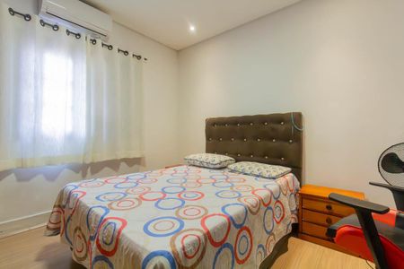 Casa à venda com 216m², 3 quartos e 1 vaga Casa à venda com 216m², 3 quartos e 1 vagaQuarto 1