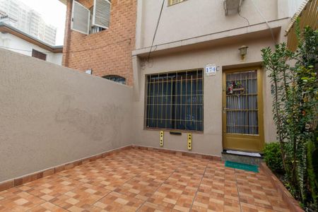 Casa à venda com 216m², 3 quartos e 1 vaga Casa à venda com 216m², 3 quartos e 1 vagaGaragem