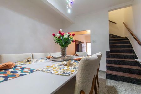 Casa à venda com 216m², 3 quartos e 1 vaga Casa à venda com 216m², 3 quartos e 1 vagaCopa