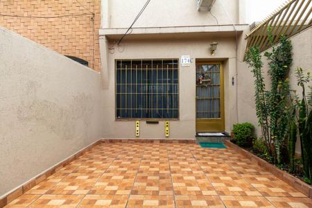 Casa à venda com 216m², 3 quartos e 1 vaga Casa à venda com 216m², 3 quartos e 1 vagaGaragem