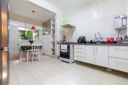 Casa à venda com 216m², 3 quartos e 1 vaga Casa à venda com 216m², 3 quartos e 1 vagaCozinha