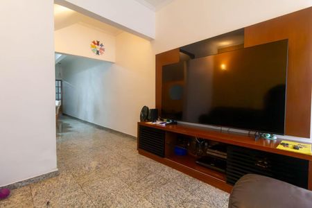 Casa à venda com 216m², 3 quartos e 1 vaga Casa à venda com 216m², 3 quartos e 1 vagaSala