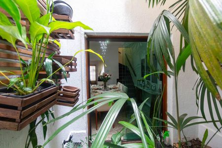 Casa à venda com 216m², 3 quartos e 1 vaga Casa à venda com 216m², 3 quartos e 1 vagaJardim de Inverno