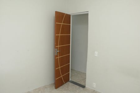 Quarto 1 de casa para alugar com 2 quartos, 75m² em Comendador Soares, Nova Iguaçu