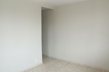 sala de casa para alugar com 2 quartos, 75m² em Comendador Soares, Nova Iguaçu
