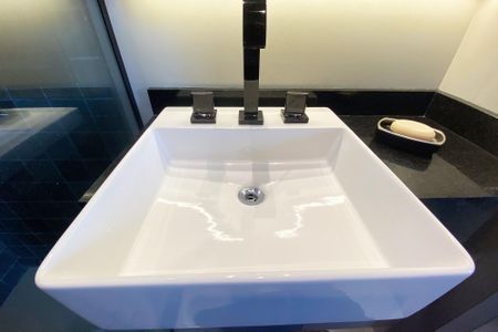 Apartamento para alugar com 56m², 1 quarto e 1 vaga Apartamento para alugar com 56m², 1 quarto e 1 vagaBanheiro da Suíte