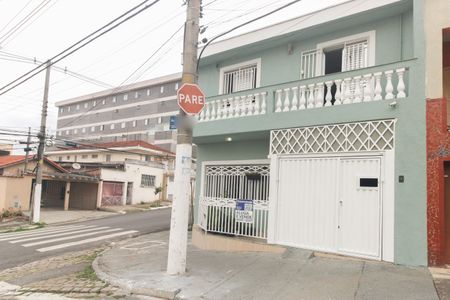 Casa à venda com 120m², 3 quartos e 1 vaga Casa à venda com 120m², 3 quartos e 1 vagaFachada