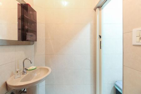 Casa à venda com 120m², 3 quartos e 1 vaga Casa à venda com 120m², 3 quartos e 1 vagaBanheiro 2