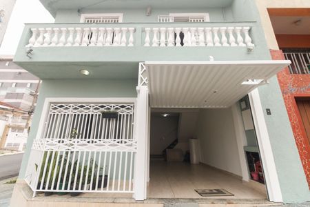 Casa à venda com 120m², 3 quartos e 1 vaga Casa à venda com 120m², 3 quartos e 1 vagaFachada