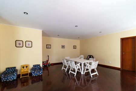 Apartamento para alugar com 180m², 4 quartos e 2 vagas Apartamento para alugar com 180m², 4 quartos e 2 vagasÁrea comum - Salão de festas