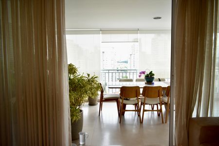 Apartamento à venda com 100m², 3 quartos e 2 vagasVaranda