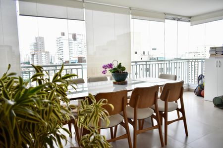 Apartamento à venda com 100m², 3 quartos e 2 vagasVaranda