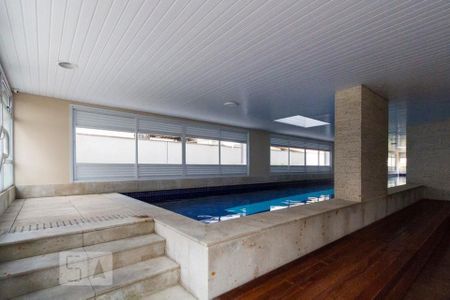 Apartamento à venda com 100m², 3 quartos e 2 vagasÁrea comum - Piscina coberta