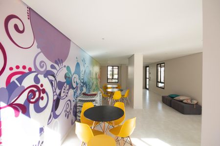 Apartamento à venda com 36m², 2 quartos e 1 vaga Apartamento à venda com 36m², 2 quartos e 1 vagaÁrea comum - Salão de festas