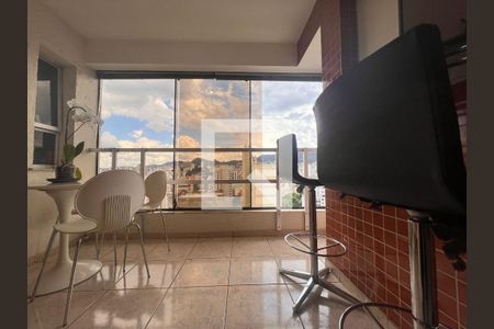 Apartamento para alugar com 100m², 1 quarto e 1 vaga
