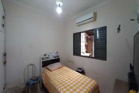 Quarto 2 de casa para alugar com 2 quartos, 70m² em Jardim Rossin, Campinas