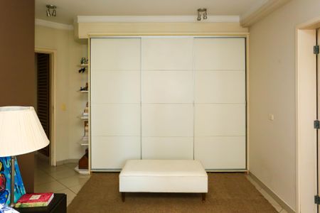 Apartamento à venda com 160m², 3 quartos e 4 vagassuite 3