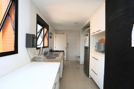 Apartamento à venda com 160m², 3 quartos e 4 vagascozinha