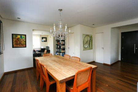 Apartamento à venda com 160m², 3 quartos e 4 vagasSala 