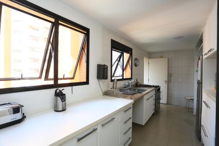 Apartamento à venda com 160m², 3 quartos e 4 vagascozinha