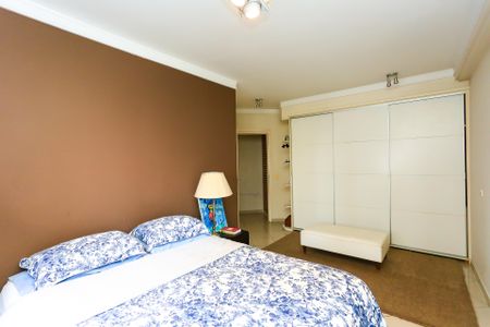 Apartamento à venda com 160m², 3 quartos e 4 vagassuite 3