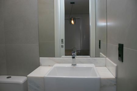 Apartamento para alugar com 60m², 2 quartos e 2 vagasBanheiro da Suíte 2