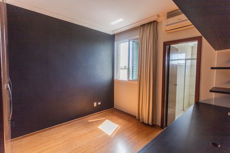 Apartamento para alugar com 200m², 4 quartos e 4 vagasSuíte 1