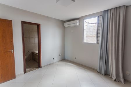 Apartamento para alugar com 200m², 4 quartos e 4 vagasCobertura Suíte 2