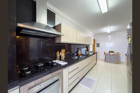 Apartamento à venda com 159m², 3 quartos e 3 vagas