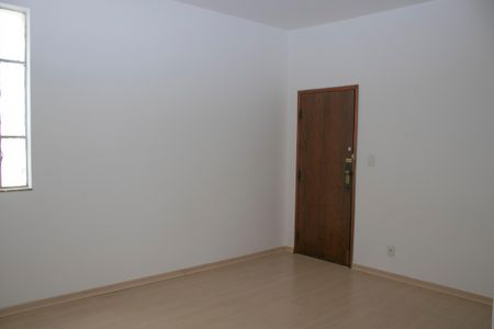 Apartamento para alugar com 110m², 3 quartos e 1 vaga Apartamento para alugar com 110m², 3 quartos e 1 vagaSala