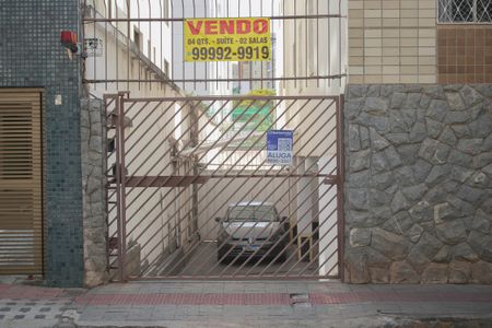 Apartamento para alugar com 110m², 3 quartos e 1 vaga Apartamento para alugar com 110m², 3 quartos e 1 vagaFachada