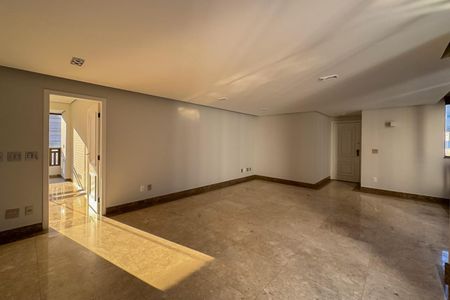 Apartamento à venda com 175m², 4 quartos e 2 vagasSala