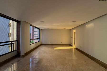 Apartamento à venda com 175m², 4 quartos e 2 vagasSala