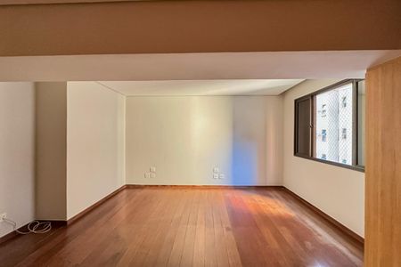 Apartamento à venda com 175m², 4 quartos e 2 vagasSuíte