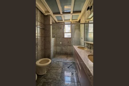 Apartamento à venda com 175m², 4 quartos e 2 vagasBanheiro da Suíte