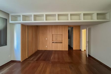 Apartamento à venda com 175m², 4 quartos e 2 vagasSuíte
